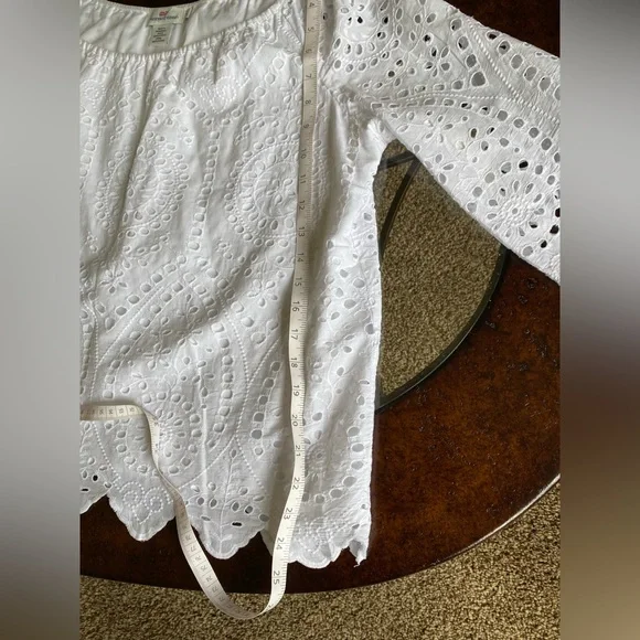 Vineyard Vines - White Lace embellished blouse - size XL - Picture 6 of 8